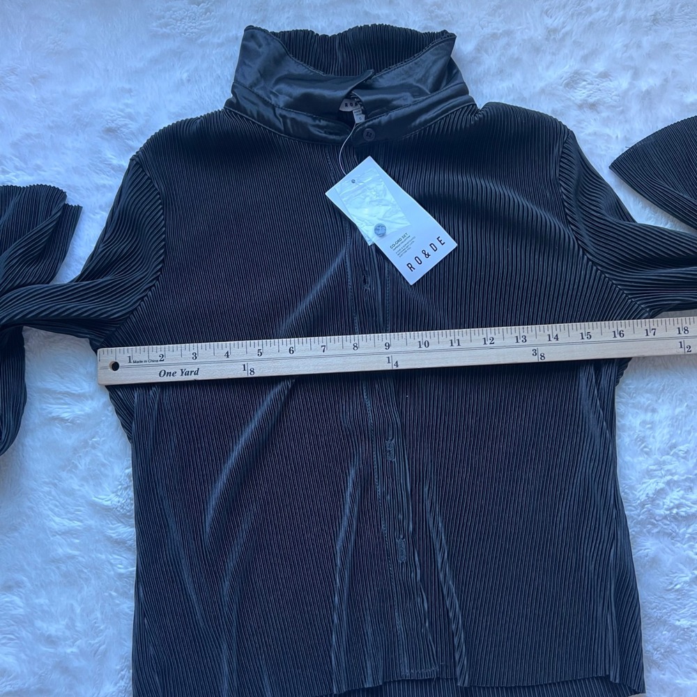 RO & DE Black Plisse Pleated Button Down Long Sleeve Blouse AGU9039T NWT Small - Picture 7 of 13